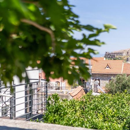 Spacious Home With Yard, Mytilene Lesvos Esterno foto
