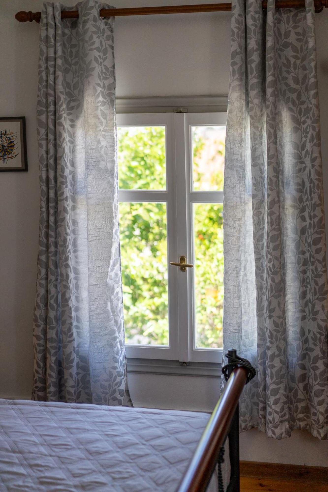 Spacious Home With Yard, Mytilene Lesvos Esterno foto