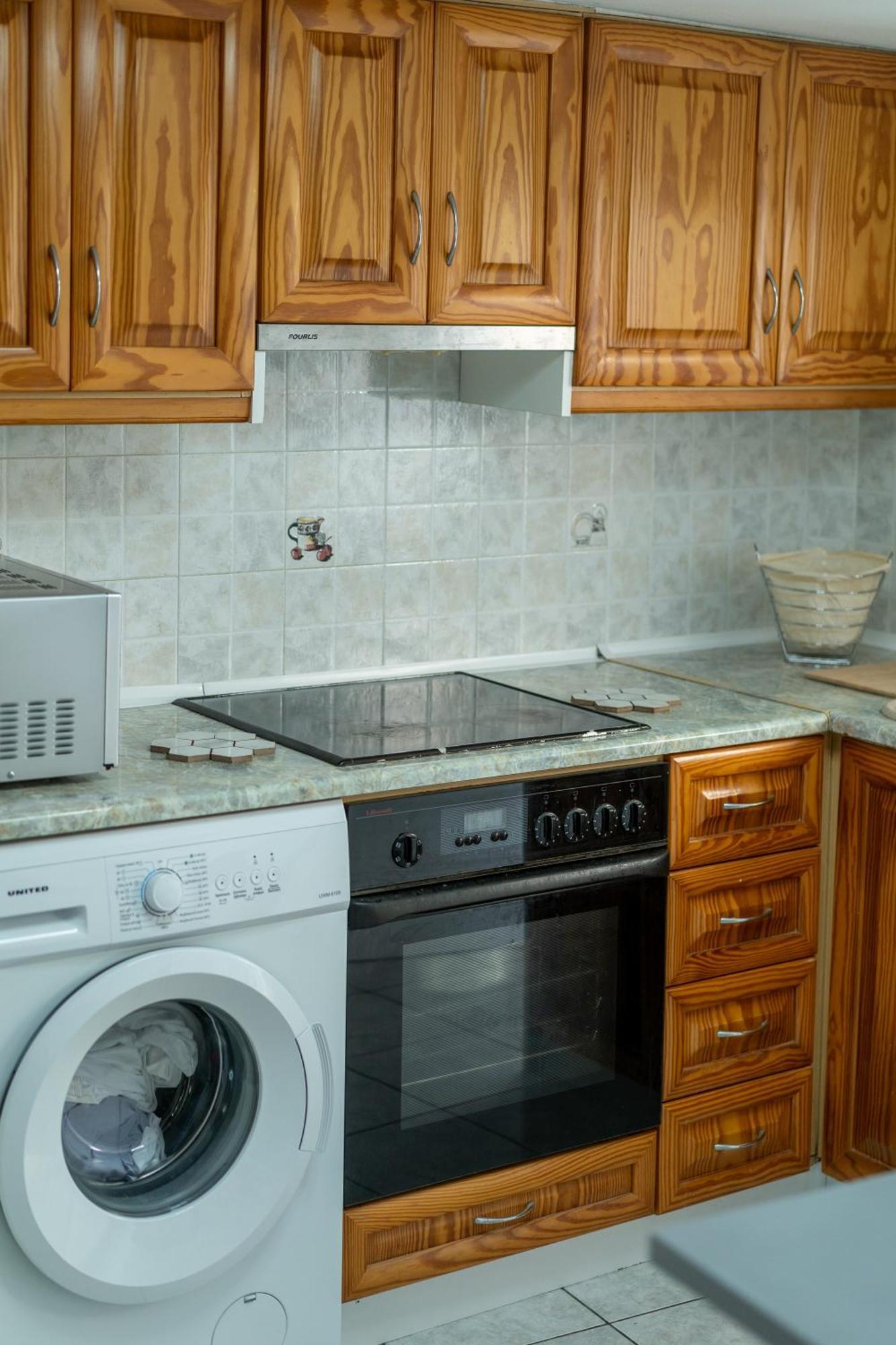 Spacious Home With Yard, Mytilene Lesvos Esterno foto