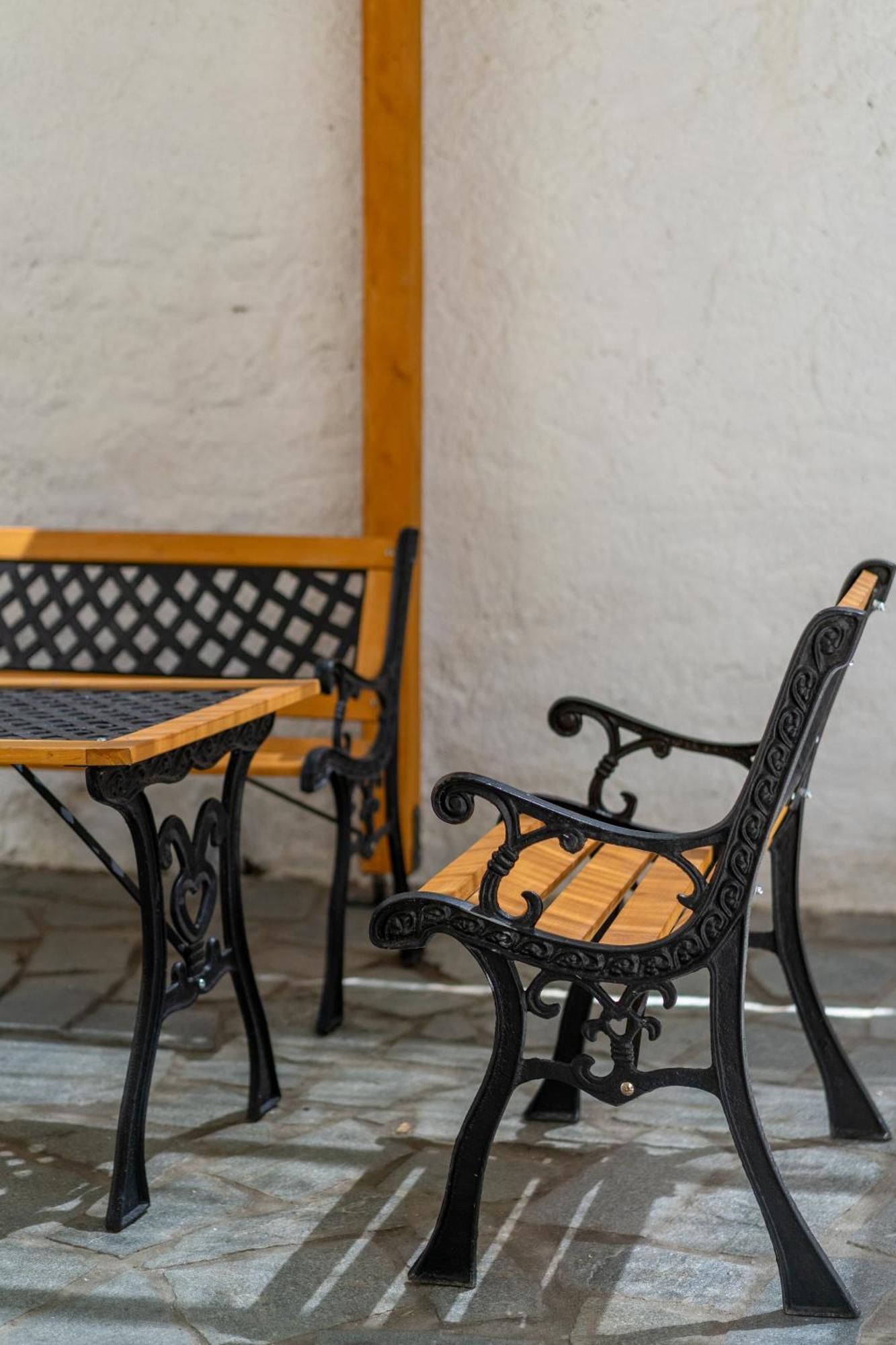 Spacious Home With Yard, Mytilene Lesvos Esterno foto