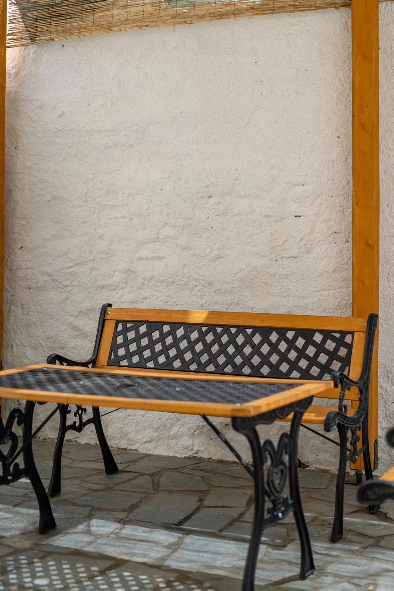 Spacious Home With Yard, Mytilene Lesvos Esterno foto
